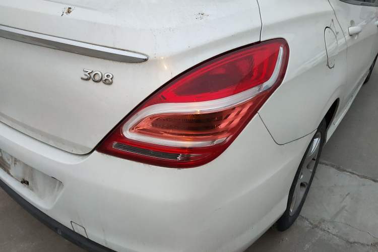 Used Peugeot 308 2014 Enjoy Edition Classic 1.6L Manual YouShang Model
