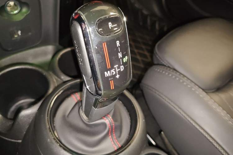 Used  MINI 2019 2.0T COOPER S Artist Five-Door Edition
