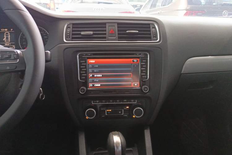 Used Volkswagen Sagitar 2014 1.4TSI Automatic Luxury Model
