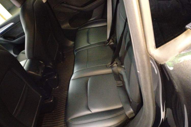 Used Tesla Model Y 2024 Rear-Wheel-Drive Version
