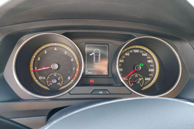 Used Volkswagen Tiguan L 2021 280TSI Automatic Two-Wheel Drive Comfort Edition – Low-Trim Version
