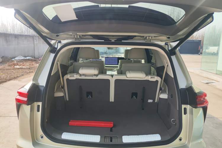 Used Wey Lanshan 2025 Four-Wheel Drive Max