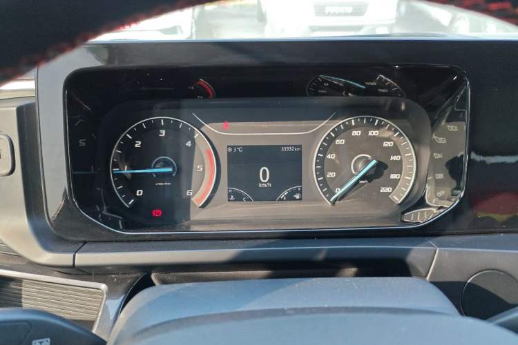 Used Ford Transit 2023 2.0T Diesel Manual Commercial & Travel Version Mid-axle Medium Roof 7/8/9-Seater
