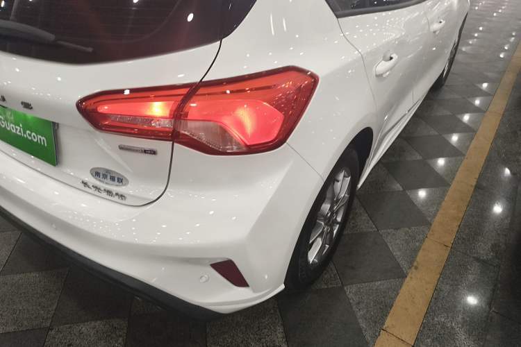 Used Ford Focus 2020 Hatchback EcoBoost 180 Automatic Trend Edition
