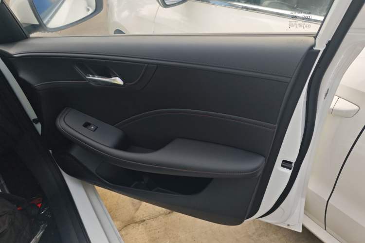 Used Roewe i5 2023 1.5L CVT Luxury Edition