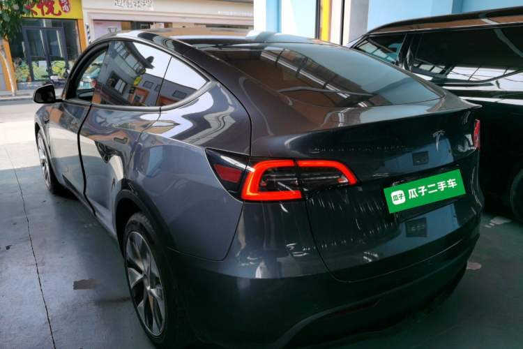 Used Tesla Model Y 2021 Long-Range All-Wheel-Drive Version