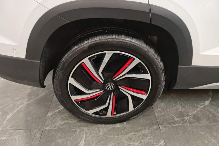 Used Volkswagen Tharu 2024 300TSI Two-Wheel-Drive Moon Luxury Edition