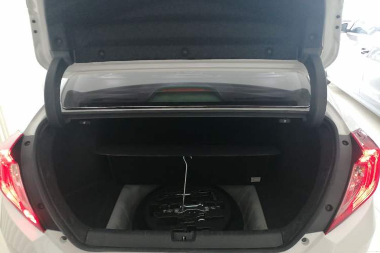 Used Honda Civic 2016 220TURBO CVT Luxury Edition
