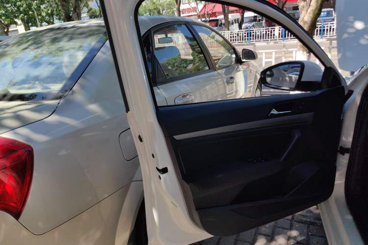 Used Volkswagen Lavida 2021 1.5L Automatic Fashion Edition
