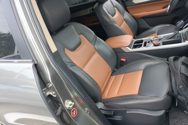 Used Geely Auto Vision X6 2018 1.4T CVT 4G Connected Luxury Version
