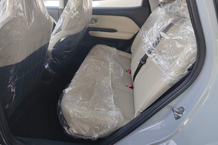 Used Wuling Bingo PLUS 2024 330 km Range Five-Seater Version
