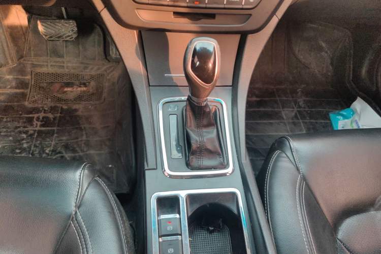 Used Geely Auto Emgrand 2017 Sedan Million Edition 1.5L CVT Upward Version