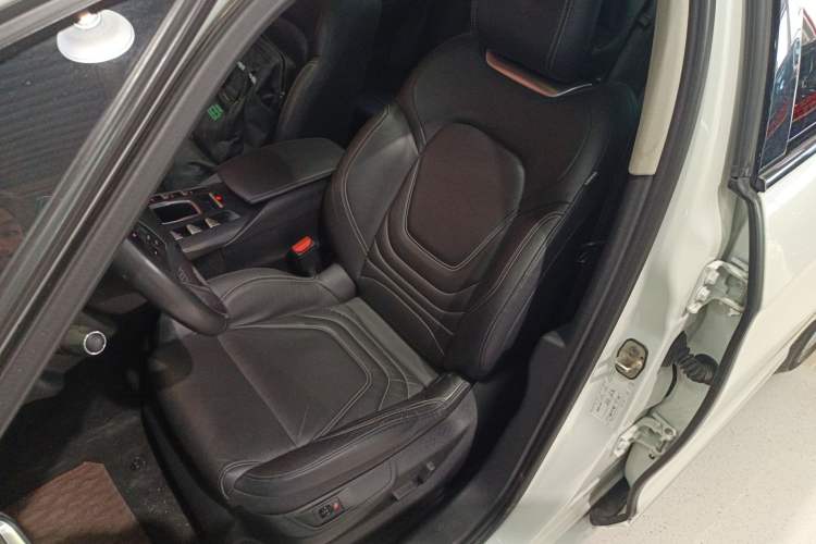 Used DS 5 2014 1.6T Luxury Edition THP160
