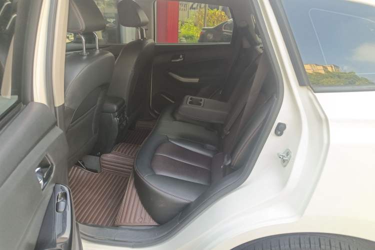 Used Venucia T70 2019 2.0L CVT Enjoy Edition China V Standard
