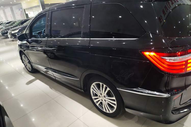 Used Honda Elysion 2016 2.4L Luxury Edition
