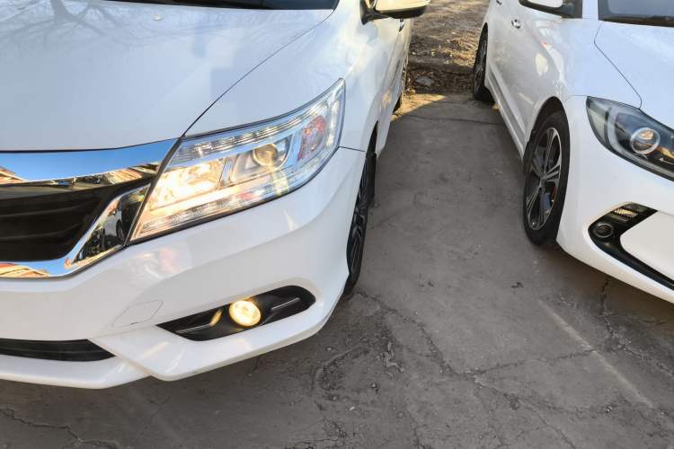 Used Honda Crider 2015 1.8L automatic comfort version
