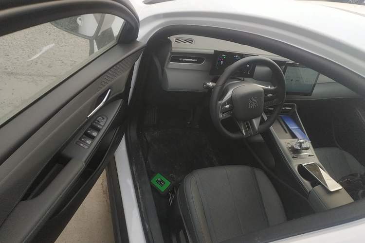 Used BYD Qin PLUS 2025 DM-i Smart Drive 55KM Leading Model