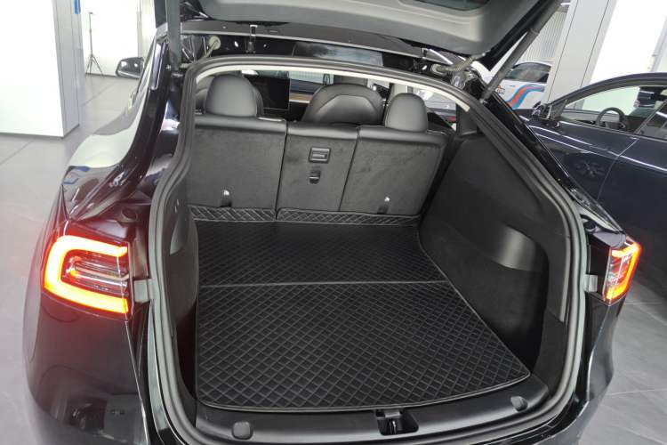 Used Tesla Model Y 2022 Rear-Wheel-Drive Version