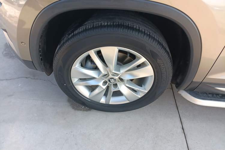 Used Skoda Kodiaq 2021 TSI330 5-Seater Two-Wheel-Drive Luxury Plus Edition
