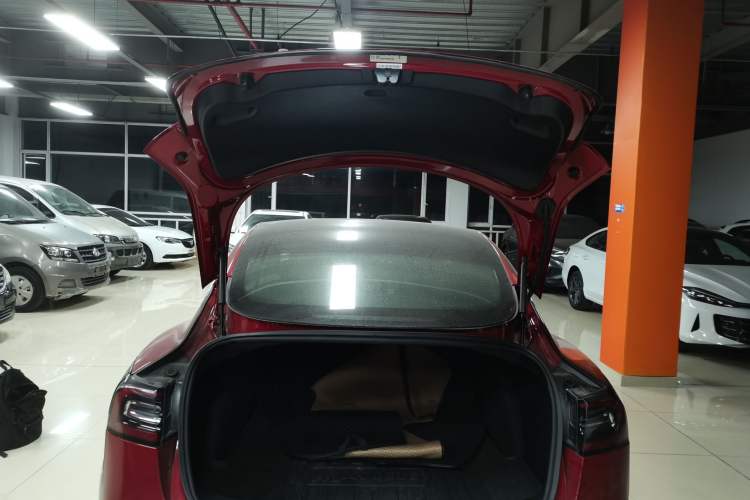 Used Tesla Model 3 2019 Long-Range All-Wheel-Drive Version
