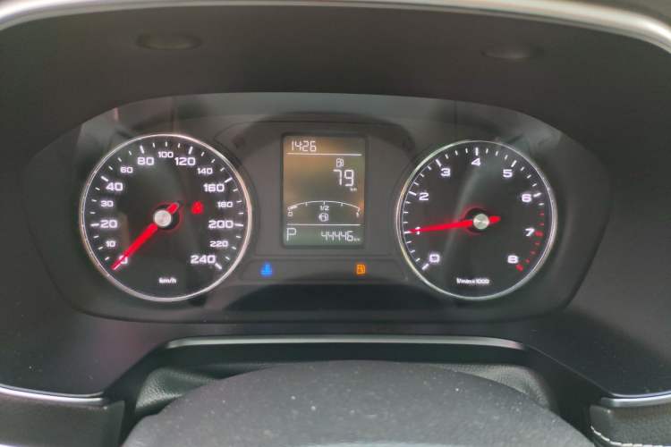 Used Roewe RX5 2019 20T Two-Wheel Drive Automatic 4G Connected Platinum Edition
