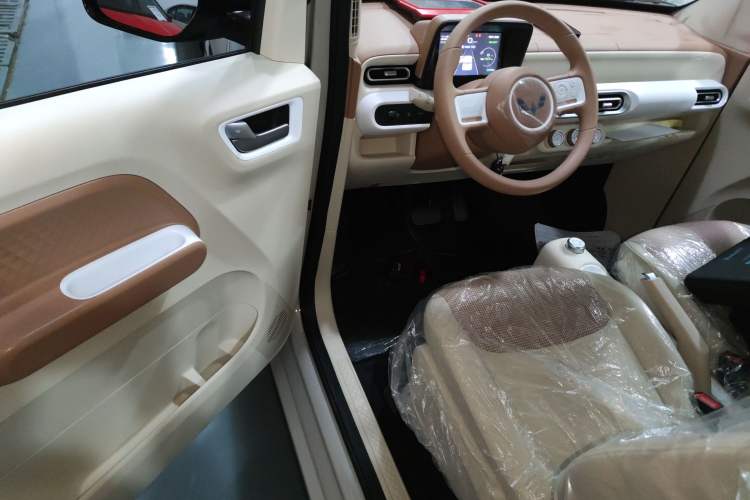 Used Wuling Hongguang MINIEV 2024 3rd Generation 215km Youth Edition