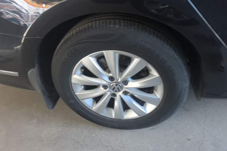 Used Volkswagen Passat 2014 1.8TSI DSG Luxury Edition
