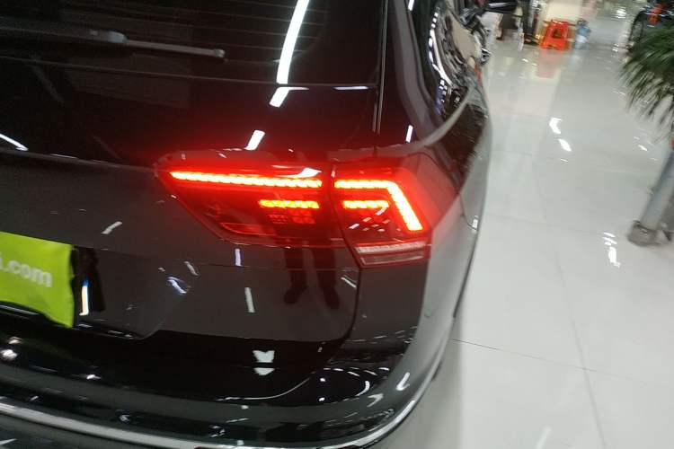 Used Volkswagen Tiguan L 2021 330TSI Automatic Two-Wheel Drive R-Line Flagship Edition
