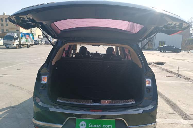 Used Baojun 560 2016 1.5T Manual Elite Model
