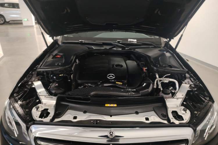 Used Mercedes-Benz E-Class 2019 E 260 L
