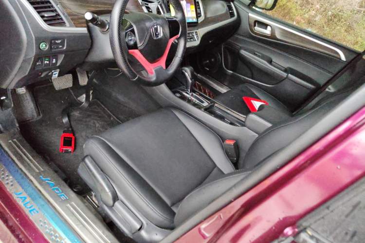 Used Honda Jade 2017 1.8L automatic Comfort version 5 seats
