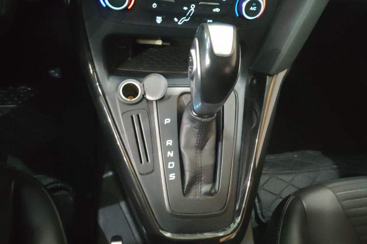 Used Ford Focus 2017 Sedan 1.6L Automatic Fashion Edition Smart Drive Version