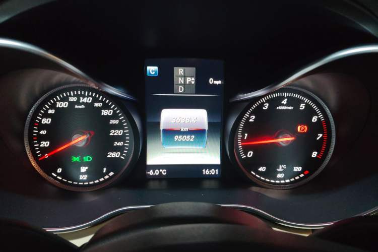 Used Mercedes-Benz C-Class 2015 C 200 L 4MATIC