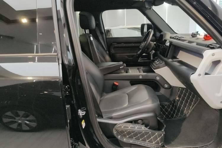 Used Land Rover Defender 2023 Facelift 110 3.0T P400 X-DYNAMIC HSE
