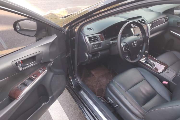 Used Toyota Camry 2016 2.0G 10th Anniversary Leading Edition