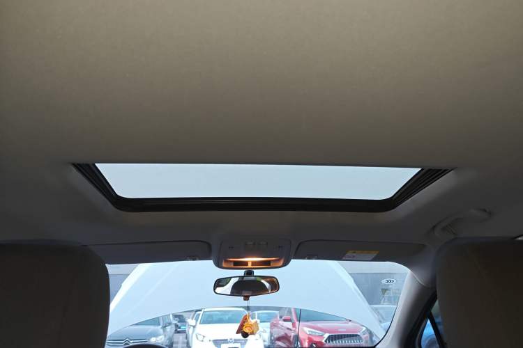 Used Chevrolet Cruze 2017 1.5L Automatic Pioneer Sunroof Edition
