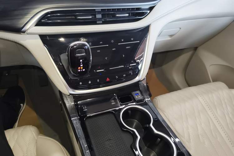 Used Buick GL8 2023 ES Lu Zun Comfort Model
