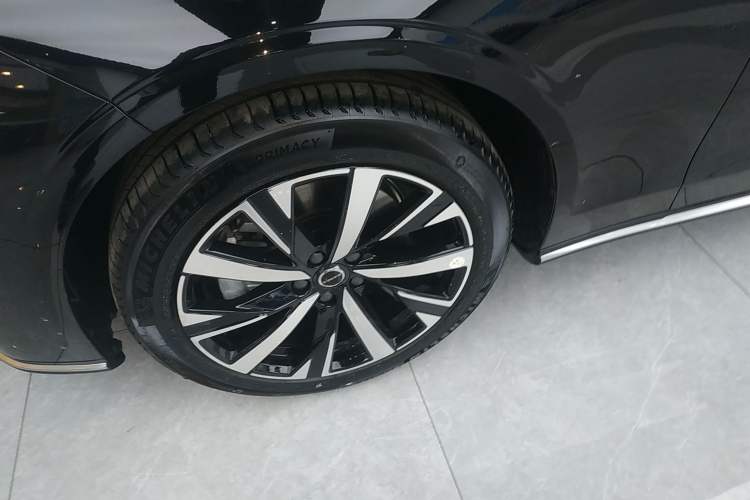 Used Volvo S90 2026 B5 Zhiyi Luxury Edition
