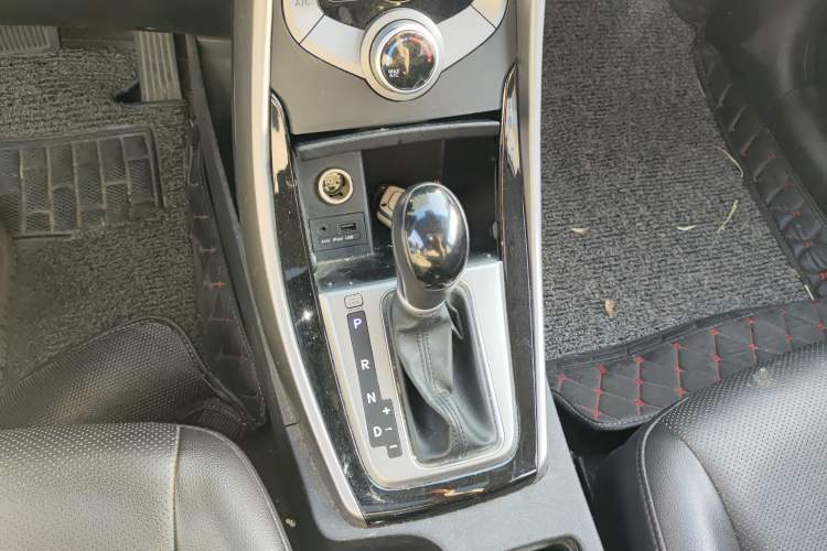 Used Hyundai Elantra 2015 1.6L Automatic Leading Model