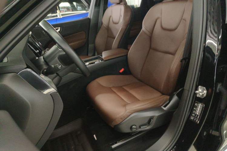 Used Volvo XC60 2021 T5 4x4 Smart Luxury Edition
