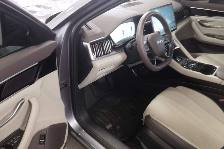 Used BYD Song PLUS New Energy 2025 EV 520km Premium Version
