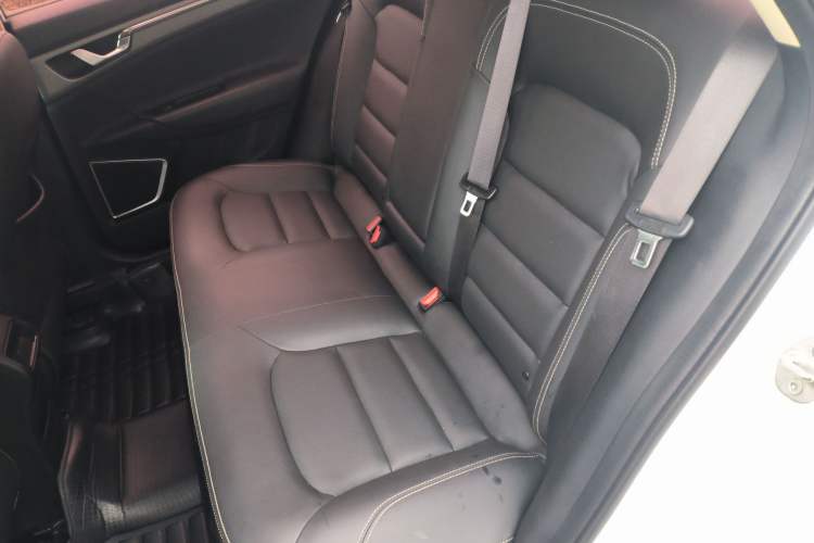 Used Geely Auto Emgrand GL 2017 1.8L Manual Elite Model
