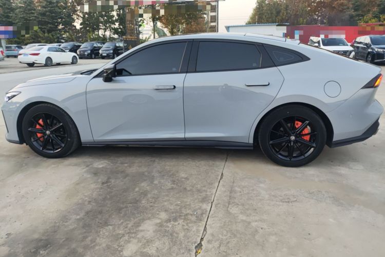 Used Changan UNI-V 2022 1.5T Smart Navigation Version
