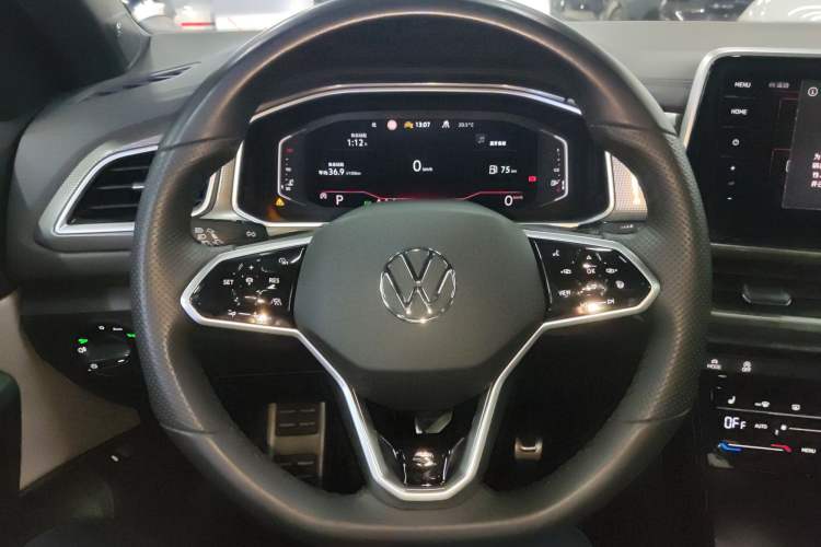 Used Volkswagen T-ROC 2023 300TSI DSG Two-Wheel Drive Starlight Edition