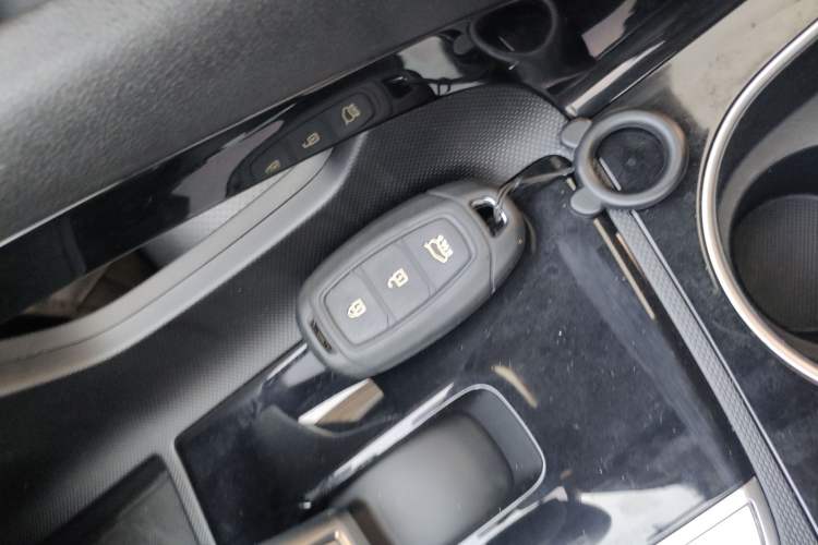 Used Hyundai Elantra 2021 1.5L CVT GLX Elite Edition
