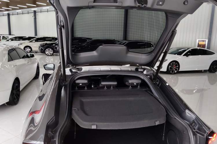 Used Changan UNI-V 2022 1.5T Prestige Version
