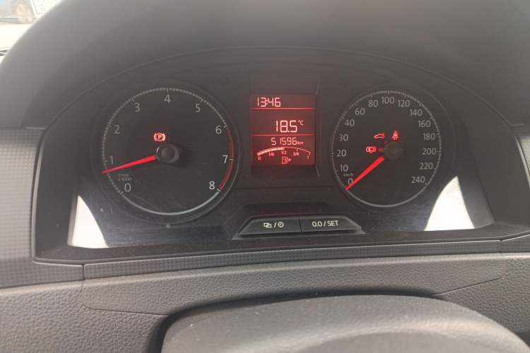 Used Volkswagen Santana 2016 1.6L Manual Fashion Edition
