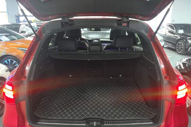 Used Mercedes-Benz GLC 2017 GLC 260 4MATIC Luxury Model