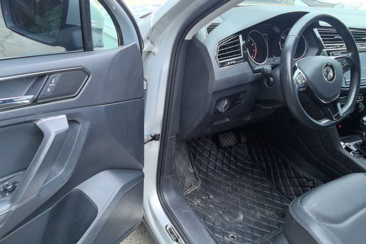 Used Volkswagen Tiguan L 2018 330TSI Automatic Two-Wheel Drive Luxury Edition
