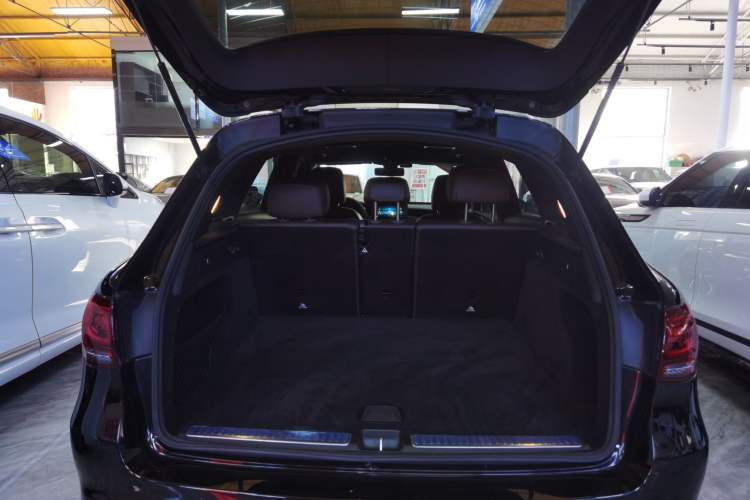 Used Mercedes-Benz GLC 2020 Facelift GLC 260 L 4MATIC Luxury Edition